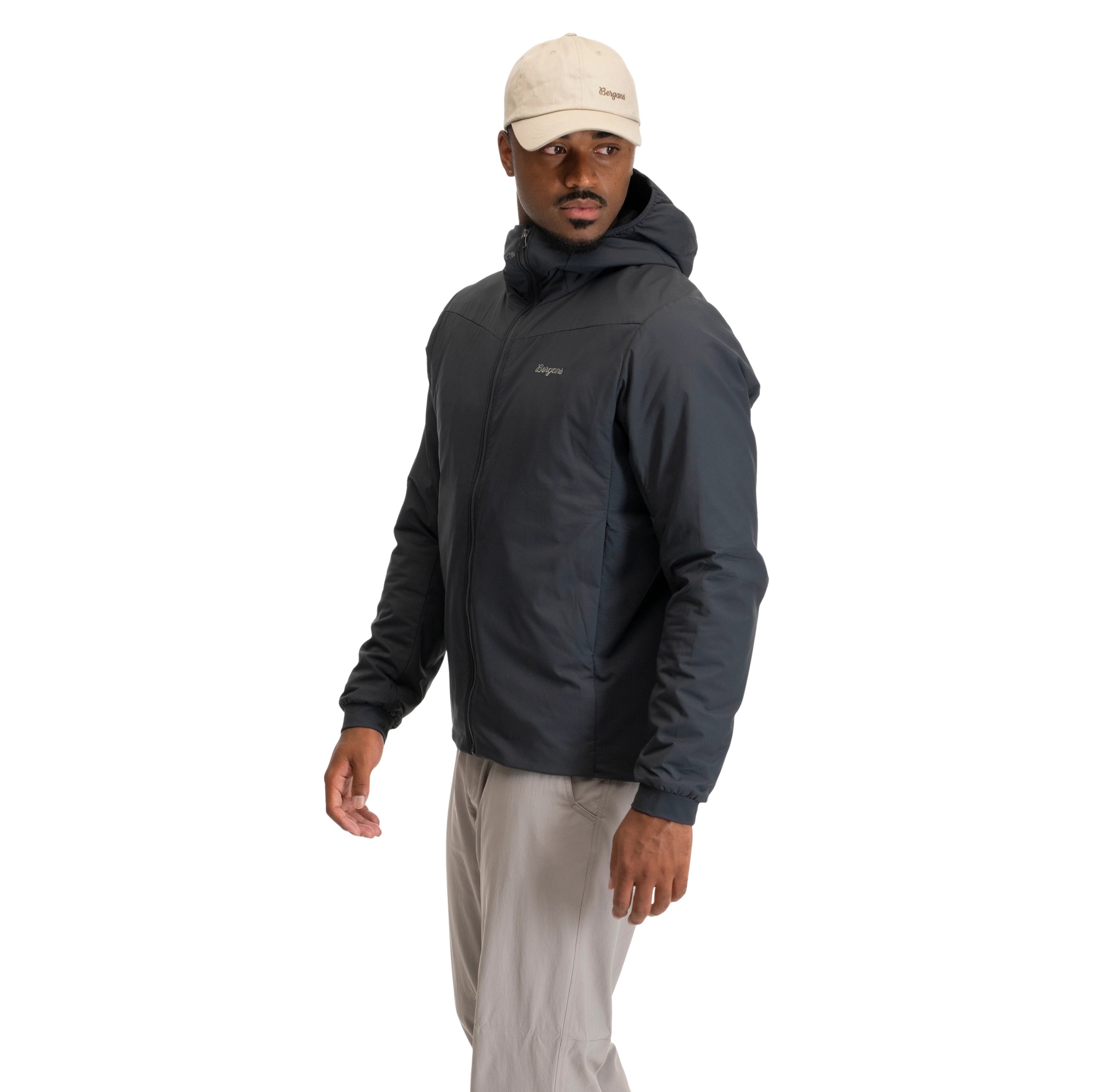 Bergans-of-Norway-Holo-Insulated-Hood-Jacket-Men-3707-Dark-Shadow-Grey-Modelansicht-4