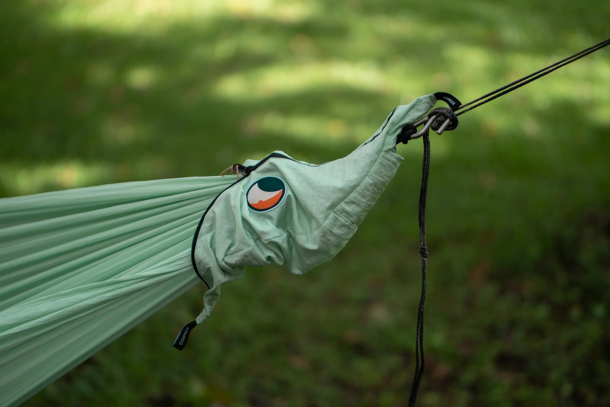 Husky-Onlinestore-Ticket-To-The-Moon-Travel-Hammock-Compact-Live-1