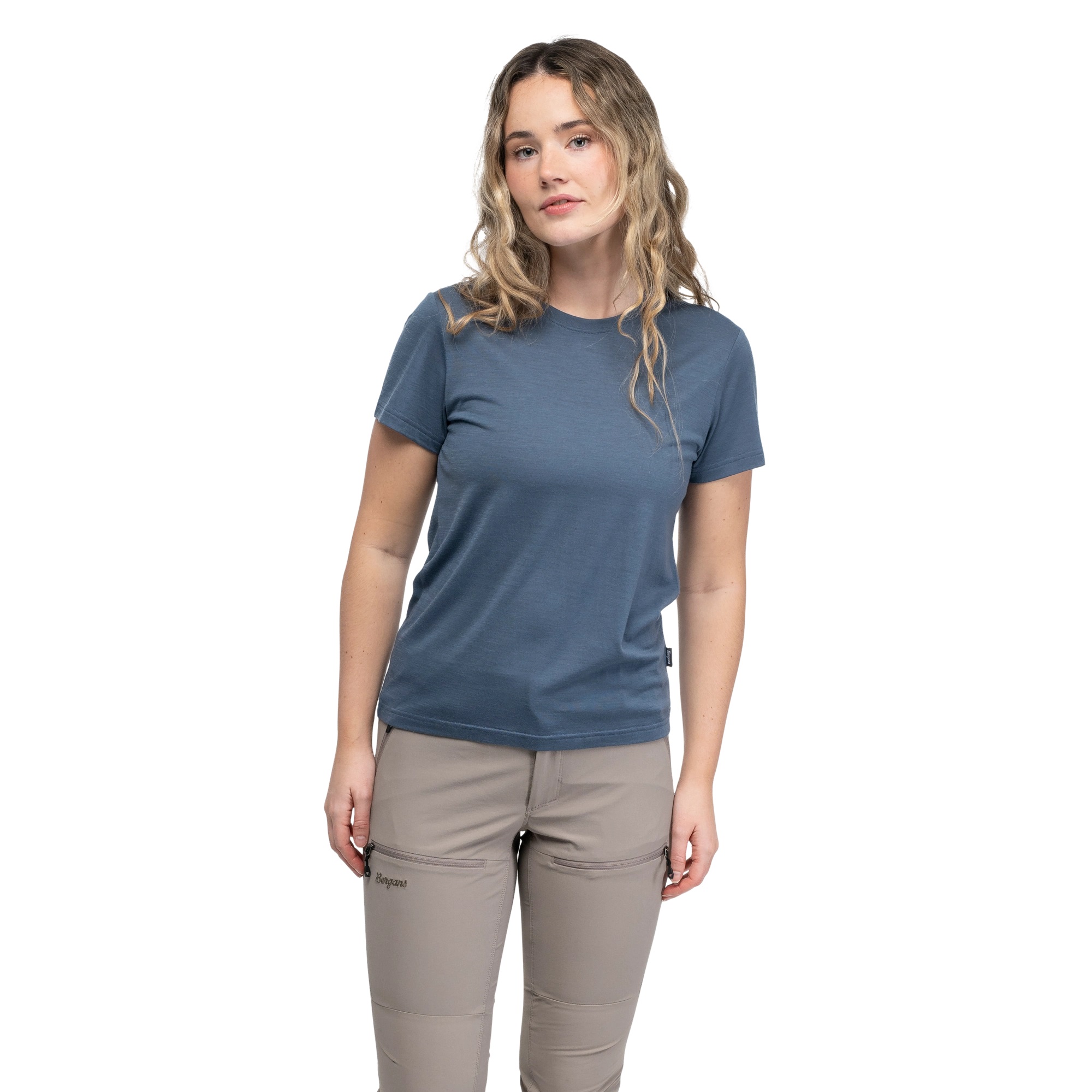Bergans-of-Norway-Merino-Light-Tee-Women-3748-Granite-Blue-Modelansicht-1