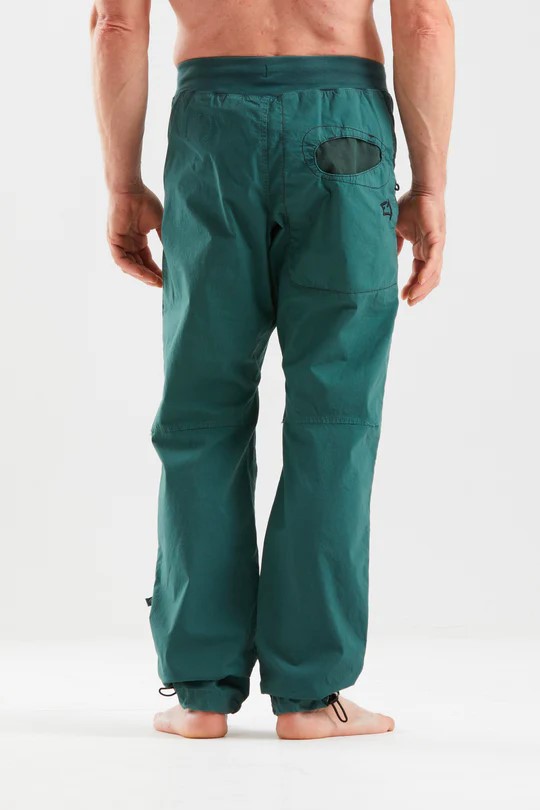 Husky-Onlinestore-E9-RONDO-SLIM-S25-UTR004-EDEN-Model-Weitansicht