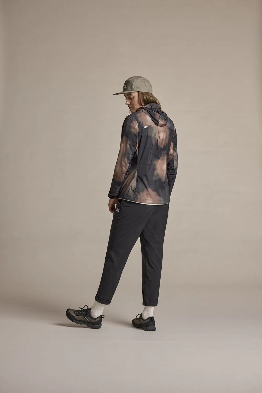 Husky-Onlinestore-Maloja-IkharaM-41110-Model-Backansicht