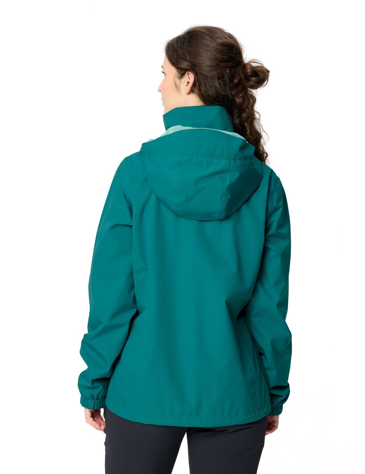 Vaude-Womens-Escape-Light-Jacket-03895-Fjord-Green-Modelansicht-2