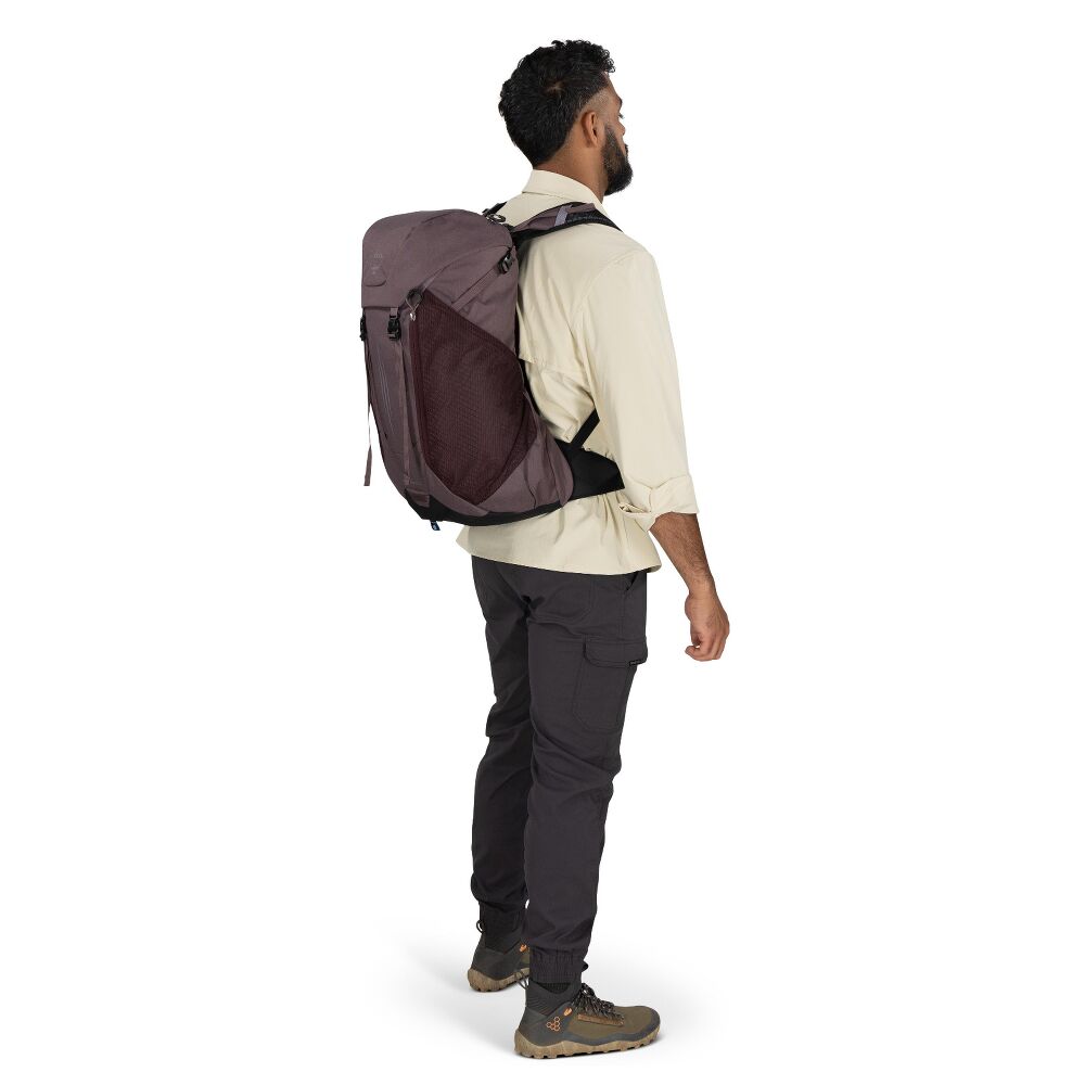 Husky-Onlinestore-Osprey-Hikelite-LT-30-1000757-Model-3