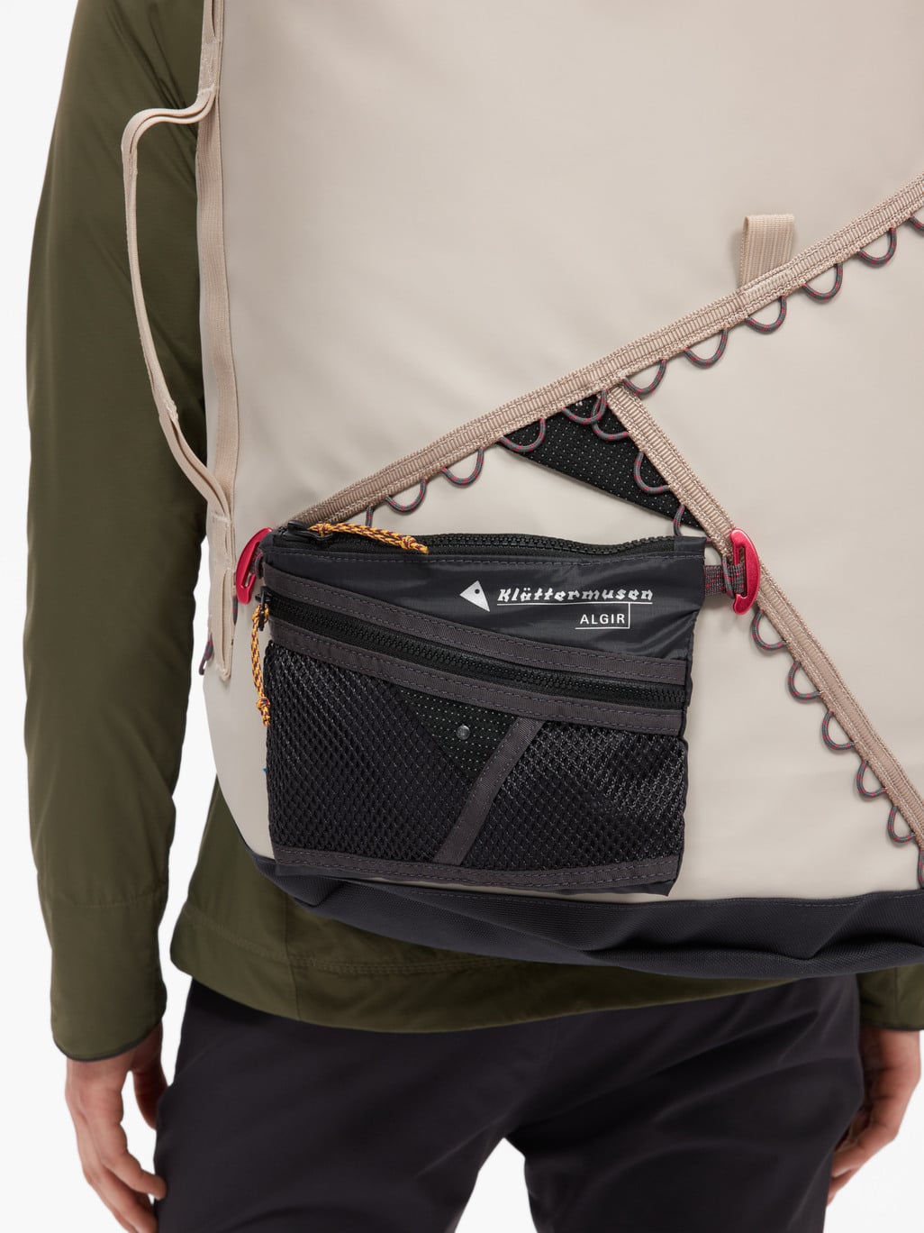 Klattermusen-Algir-Accessory-Bag-Small-41427U01-Detail-1