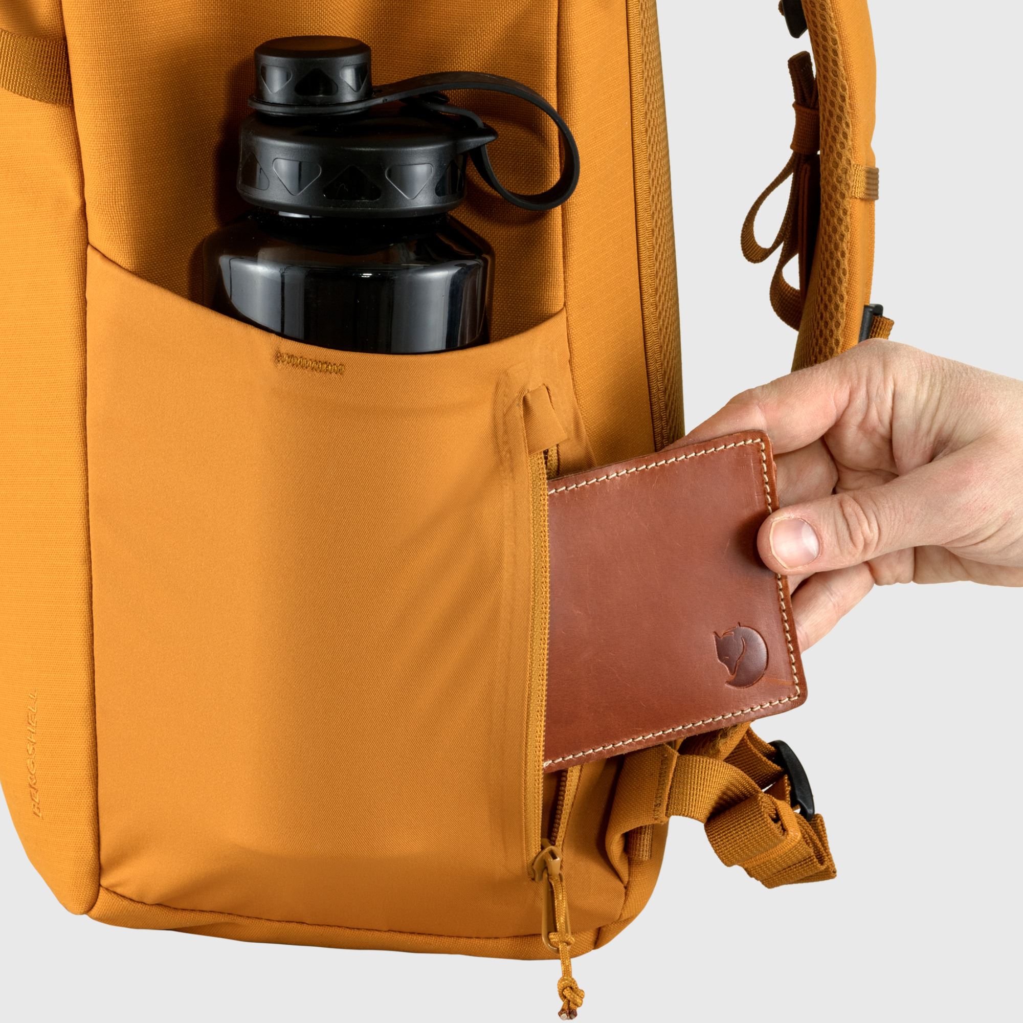 Fjällräven-Ulvö-Rolltop-30-23312-Detailanischt-5